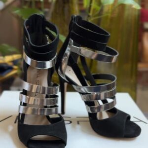 👠SALE “Via Spiga” Stylish Black and Silver Women's Heels Shoes 4.5/5